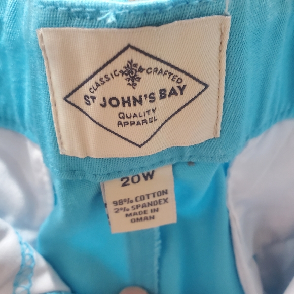 2 Pairs of Pants - Picture 5 of 5